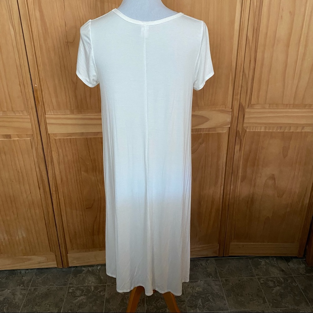 ⭐️ Asymmetrical High-Low Top - Picture 5 of 8